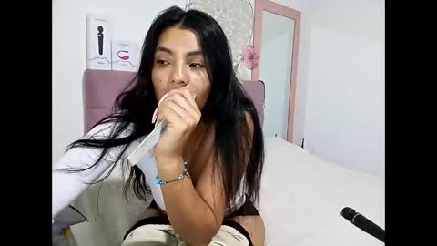 Lia online show from 01/17/26, 07:02