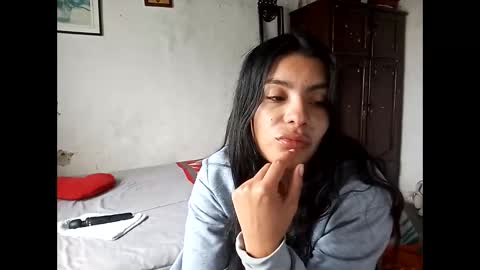 Lia online show from 02/06/26, 01:14