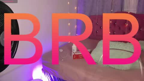 Snapshot of lia_little18 chatting on 02/08/25, 06:22 lia_little18 online show from 02/08/25, 06:22