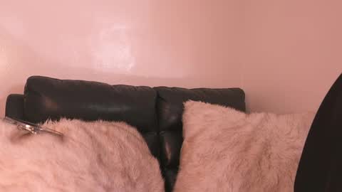 liaa online show from 04/18/26, 04:27