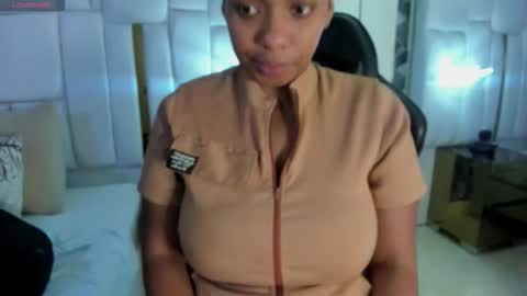 lia_mariana online show from 02/03/26, 04:10