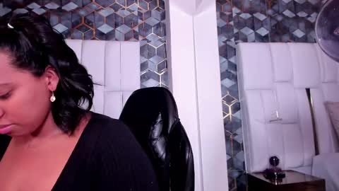 lia_mariana online show from 05/23/26, 04:29