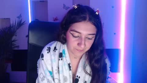 Lia Mitch online show from 03/07/25, 08:02