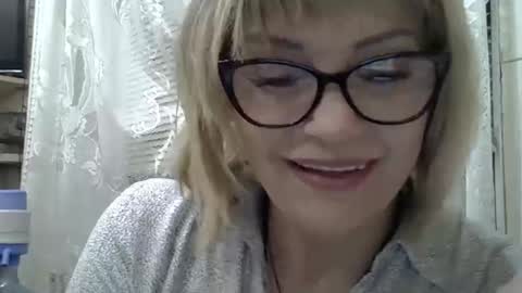 lia_raysss online show from 04/22/26, 07:37