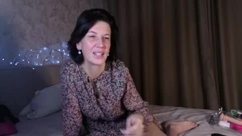 Snapshot of lia_reyn chatting on 11/16/25, 02:28 lia_reyn online show from 11/16/25, 02:28