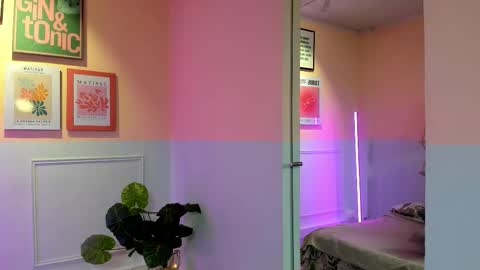 Lia Roise  online show from 12/15/25, 11:36