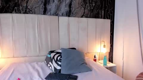 lia_sofiia online show from 11/04/25, 09:08