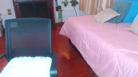    online show from 04/11/26, 02:10