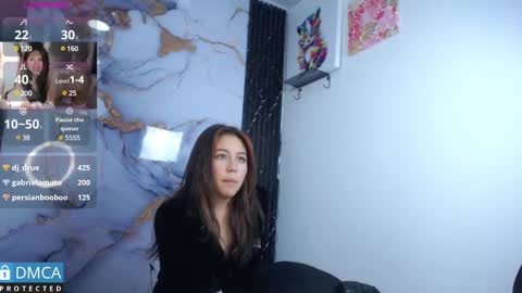 Snapshot of lia_summer1 chatting on 02/22/25, 01:44 lia summer1 online show from 02/22/25, 01:44