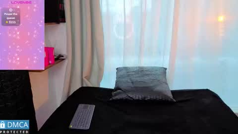 Snapshot of lia_summer1 chatting on 11/14/25, 07:01 lia summer1 online show from 11/14/25, 07:01