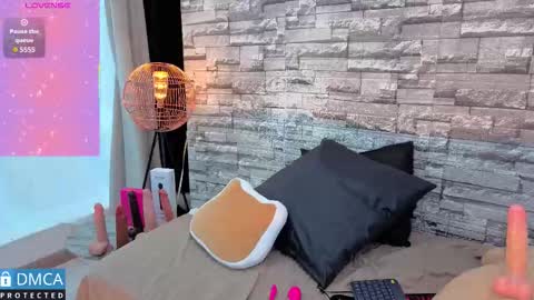 Snapshot of lia_summer1 chatting on 11/19/25, 07:14 lia summer1 online show from 11/19/25, 07:14