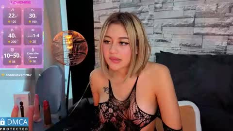 Snapshot of lia_summer1 chatting on 11/26/25, 07:15 lia summer1 online show from 11/26/25, 07:15