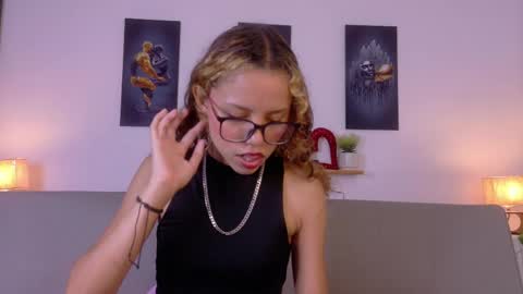 Juliana online show from 05/03/26, 06:47