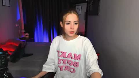 Lia online show from 01/13/26, 08:36