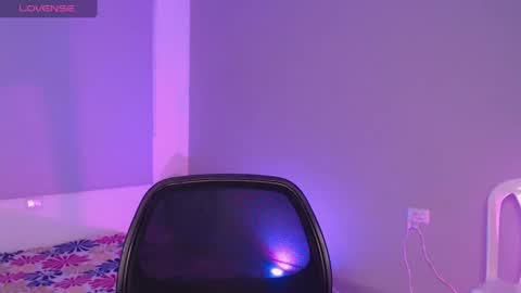   lia  online show from 10/22/25, 03:51