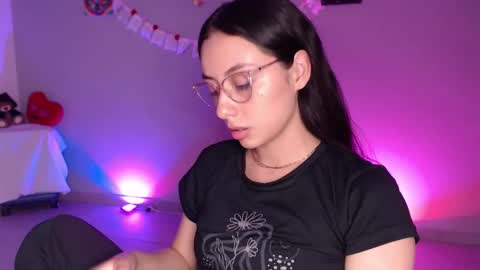   lia  online show from 04/07/26, 02:23