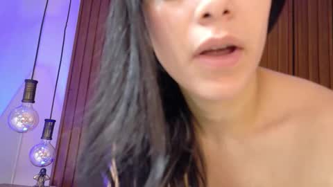 Lia cooper online show from 12/18/25, 12:22