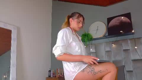 L I A   online show from 07/07/26, 03:09