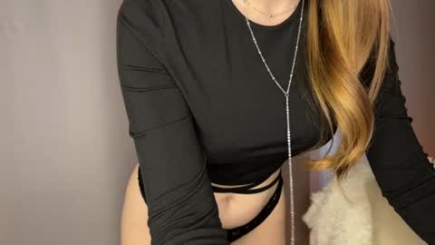 Lia online show from 04/05/26, 08:33