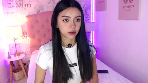 Lia 3 online show from 07/06/26, 12:02