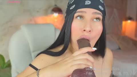 Lia Cox online show from 02/28/25, 05:37