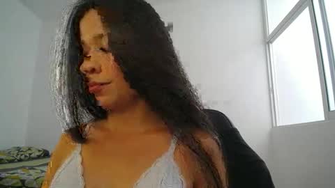 Lia online show from 01/08/25, 04:00