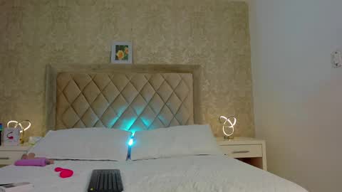 Snapshot of liaflowers chatting on 12/02/24, 04:42 Lia online show from 12/02/24, 04:42