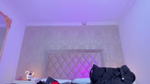 Snapshot of liaflowers chatting on 01/15/25, 08:58 Lia online show from 01/15/25, 08:58