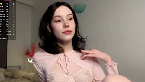 Lia  online show from 05/28/26, 06:54
