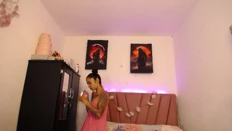 liahdiaz_ online show from 06/26/26, 04:11