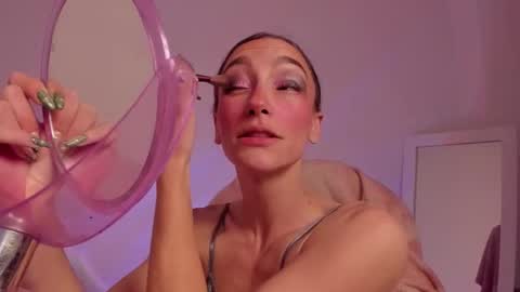 lh6 9c online show from 11/05/25, 03:56