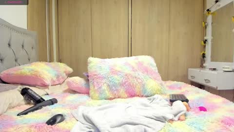 Snapshot of liahkimi chatting on 01/15/25, 05:29 Lia online show from 01/15/25, 05:29