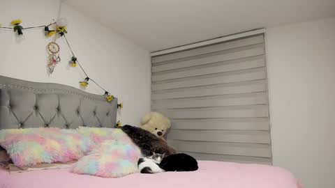 Lia  online show from 03/10/25, 11:27