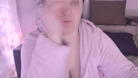 Snapshot of liahsofty chatting on 01/26/25, 11:50 miss Lia colection for travel online show from 01/26/25, 11:50