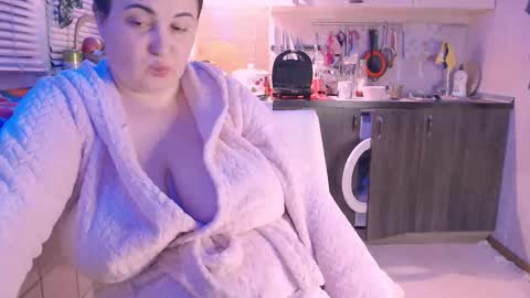 Snapshot of liahsofty chatting on 02/03/25, 12:04 miss Lia colection for travel online show from 02/03/25, 12:04