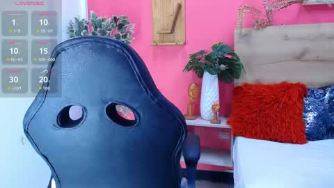 lia online show from 04/16/26, 07:03