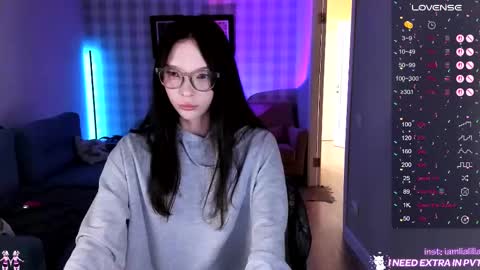 lialilia online show from 10/08/25, 04:15