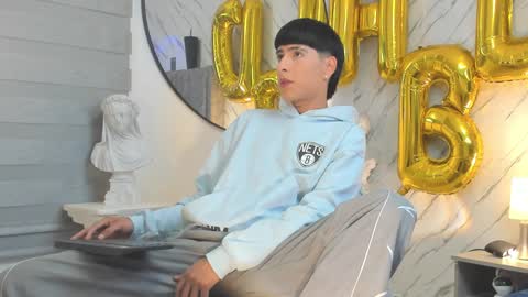 Snapshot of liam_055 chatting on 02/05/25, 05:52 Liam online show from 02/05/25, 05:52