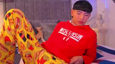 Snapshot of liam_055 chatting on 02/18/25, 05:09 Liam online show from 02/18/25, 05:09