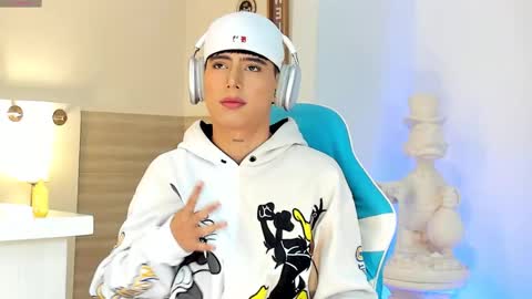 Snapshot of liam_055 chatting on 09/11/25, 03:01 Liam online show from 09/11/25, 03:01