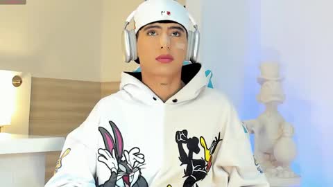 Snapshot of liam_055 chatting on 09/13/25, 05:24 Liam online show from 09/13/25, 05:24