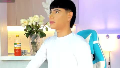 Snapshot of liam_055 chatting on 09/27/25, 01:49 Liam online show from 09/27/25, 01:49