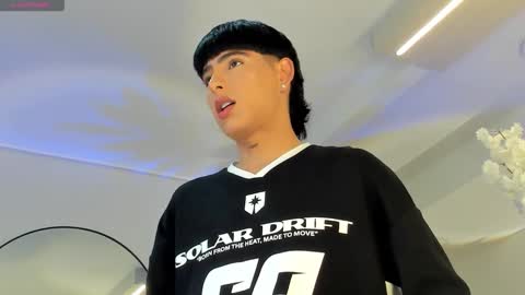 Snapshot of liam_055 chatting on 01/10/26, 04:20 Liam online show from 01/10/26, 04:20