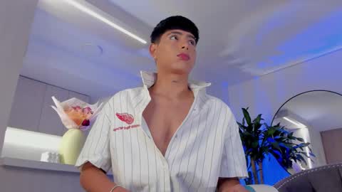 Snapshot of liam_055 chatting on 02/21/26, 03:40 Liam online show from 02/21/26, 03:40