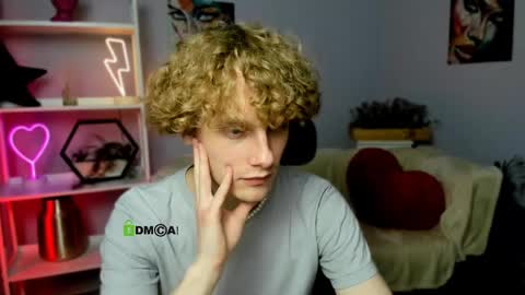 Liam online show from 03/08/25, 10:32