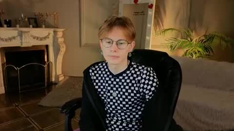 Snapshot of liam_blair chatting on 03/28/26, 05:29 LIAM online show from 03/28/26, 05:29