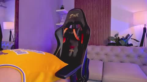 Liam Collins online show from 12/17/25, 11:49