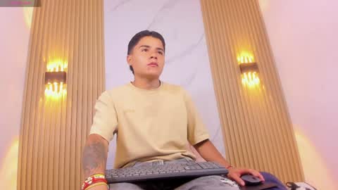 Liam online show from 04/11/26, 04:39