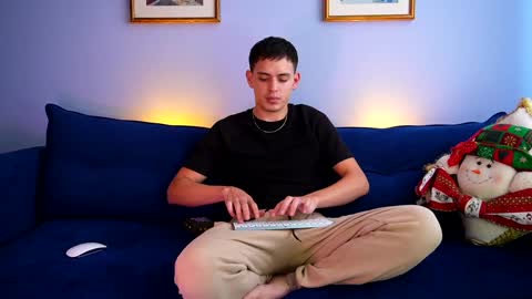 Liam online show from 12/01/24, 07:58