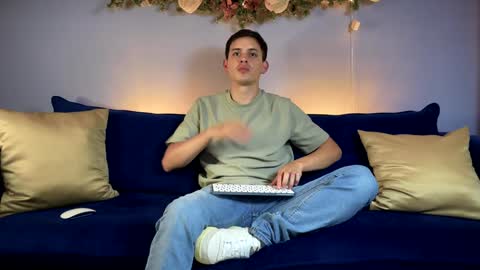 Liam online show from 12/31/24, 03:55